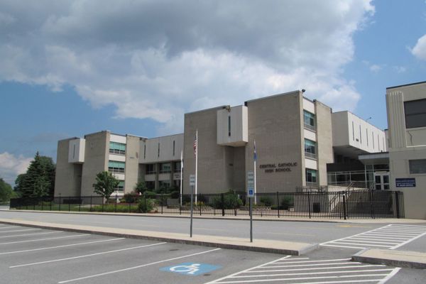 Michigan – Trường Trung Học St.Philip Catholic Central High School - USA